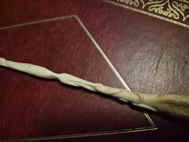 Urnes-style dragon hairpin